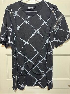 Men's Black Barbed Wire Graphic Short Sleeve Tee with Zipper Detail